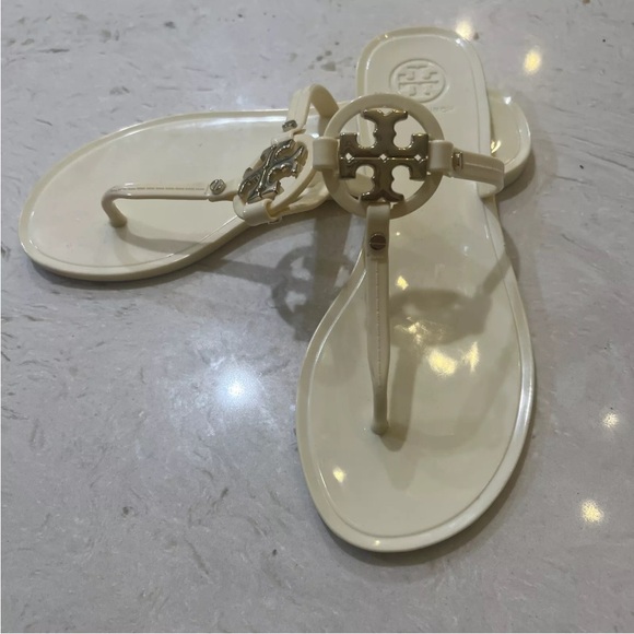Tory Burch Mini Miller Flat Thong Sandals 6M ivory off white - Picture 1 of 10